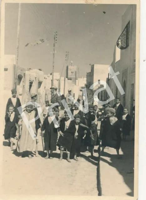 FOTO WK II Kinder auf der Straße Wehrmacht Afrikacorps Tunis تونس F1 74