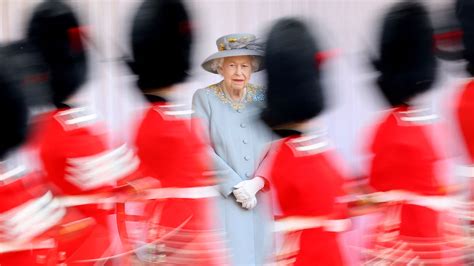 Entrevista Al Fotógrafo Que Mejor Retrató A Isabel Ii “no Jugaba Con