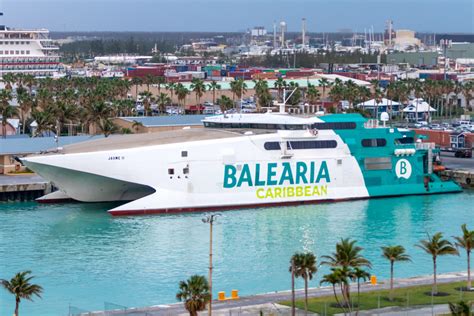 Ferry from Fort Lauderdale to Bahamas: Why a Plane is a Better Option