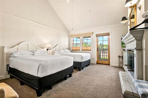 Deluxe King Rooms | Saratoga Inn Whidbey Island