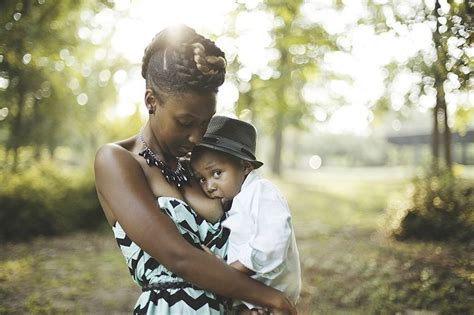 Intimate Photos Of Mothers And Their Babies That Show The Beauty Of