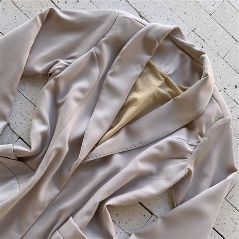 Blazer Alongado Alfaiataria Premium Nude Dondoca Moda Feminina