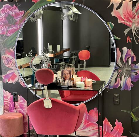 Lash & Brow Bar - ColourWorld