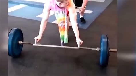 TOP 20 DUMBEST GYM FAILS & GYM GIRL FAILS 2022 - YouTube