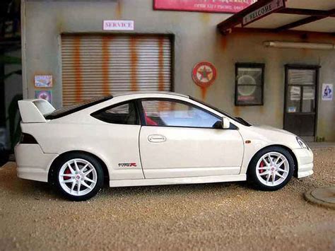 Buy honda integra type r dc5