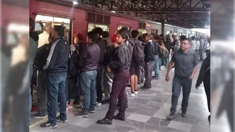 Cdmx Metro Cdmx Qu Pas En L Nea A Y B Usuarios Reportan