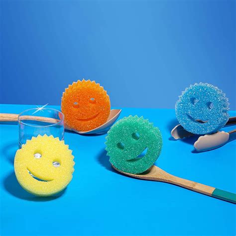 What Is A Scrub Daddy Sponge And Why Do Housekeepers Love Them