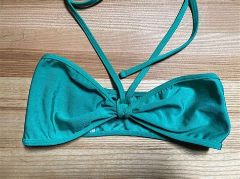 Bikini Oberteil S Gebraucht in Hinwil für CHF mit Lieferung auf Ricardo kaufen