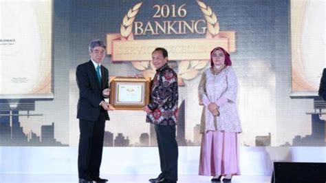 Bank Kalsel Raih Penghargaan Banking Service Excellence Award