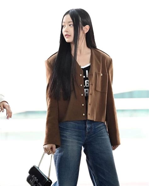 Pin By Pham Pham On Simpan Cepat Fashion Kpop Fashion Airport Style