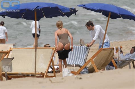 Alessia Marcuzzi Nude Pictures Onlyfans Leaks Playboy Photos Sex Scene Uncensored