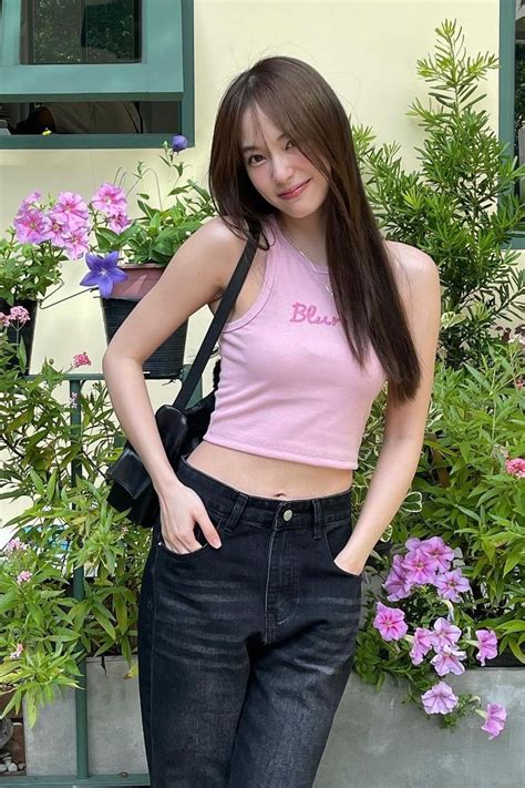 Sơn Tùng và hot girl số 1 Thái Lan gây sốt