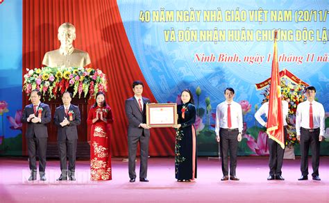 Lễ kỷ niệm 40 năm Ngày Nhà giáo Việt Nam 20 11 và đón nhận Huân chương