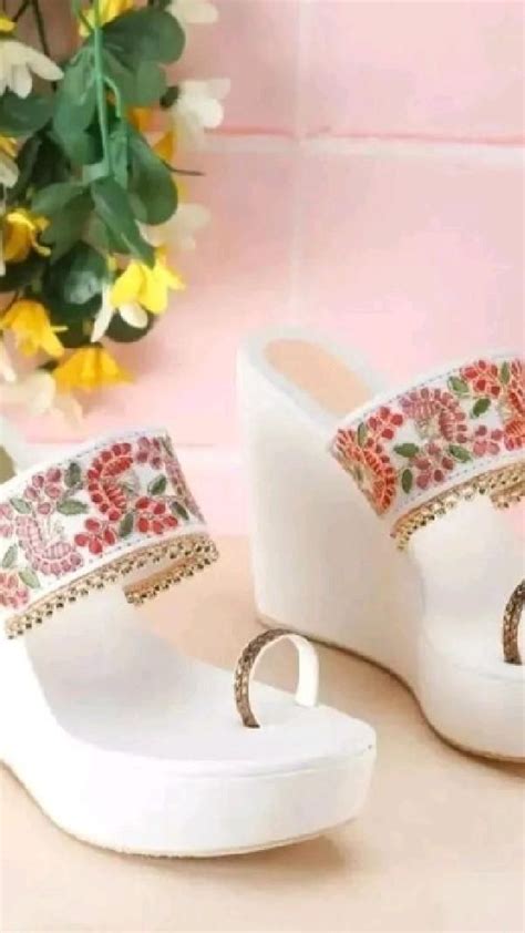 Pin De Niramala En Quick Saves Zapatos De Chicas Zapatos Con Perlas