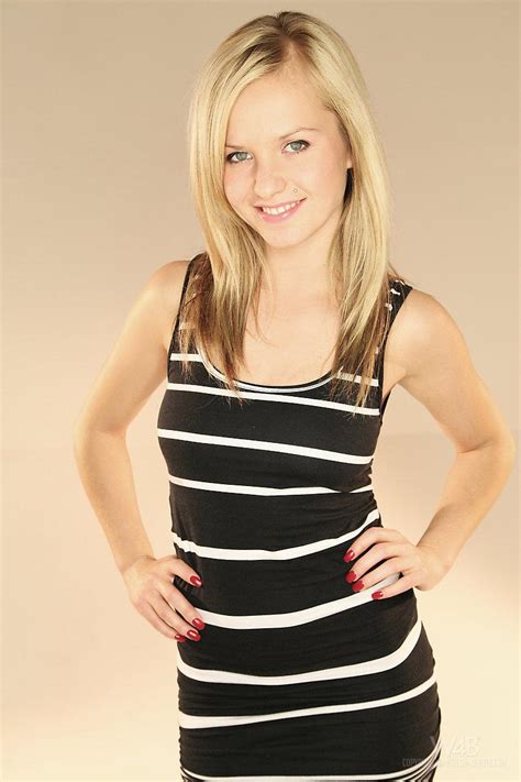 Blonde Hottie Bella Babe Strips Down To Only Her Shoes Porn Pictures Xxx Photos Sex Images