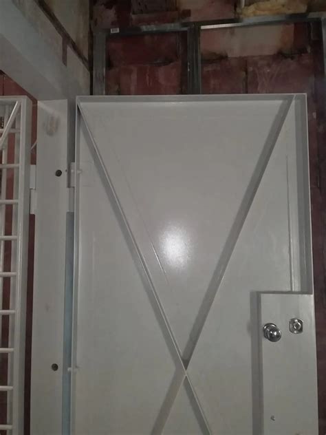 Как установить входную дверь: этапы, правила монтажа | ТЭБИКА