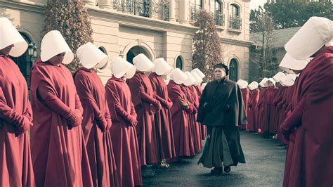 Handmaid S Tale Season 1 Review They Never Should Have Given Us