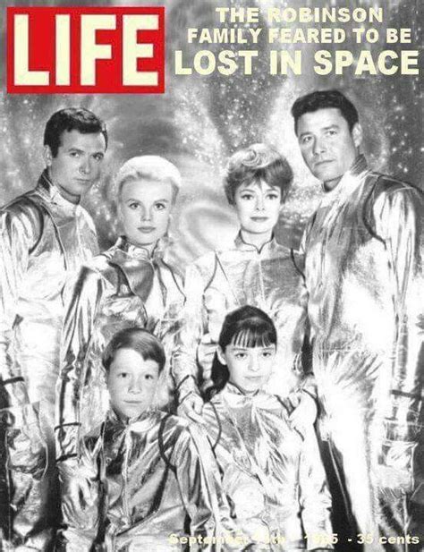 Pin by Alexis on Lost in space | Lost in space, Lost in space cast ...