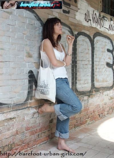 SIZZLING HOT UPDATE From BAREFOOT URBAN GIRLS Tumbex