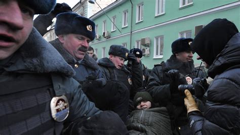 Russia Approves Draft Law Banning Gay Propaganda