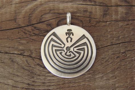 Man in the Maze Pendant - Navajo - Native Rainbows