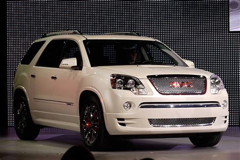 ACADIA GMC Acadia Custom SUV Tuning