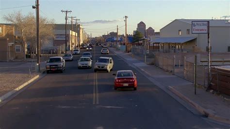 Ep Walt Races Through Albuerque Over Dave Porters Aztek