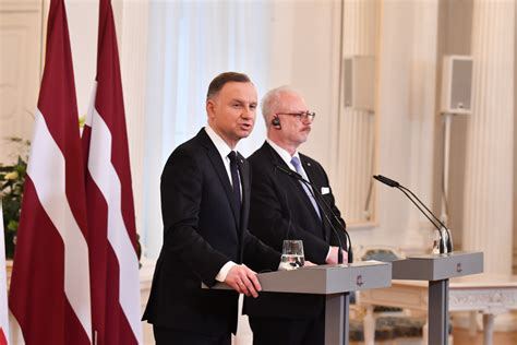 Andrzej Duda Popieram Pomys Trybuna U Karnego Dla Sprawc W Zbrodni Na