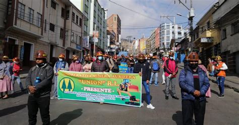 Mineros Cooperativistas Marchan En La Paz Para Exigir Al Gobierno