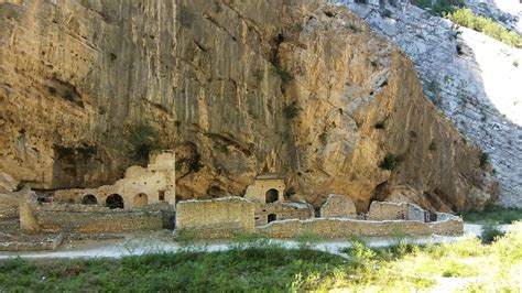 Tra Le Gole Di San Martino La Piccola Petra Dabruzzo Perdersi L