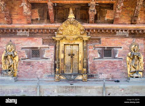 Palacio Real Y Museo De Patan Patan Katmand Nepal Fotograf A De