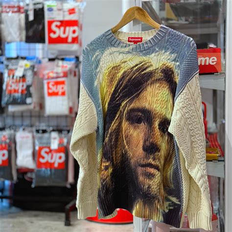 上品なスタイル Supreme T Shirt Kurt Cobain Supreme Cobain Sweater White S