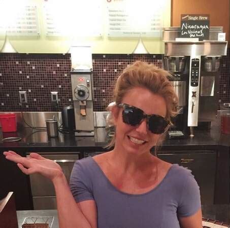 Instagram Emily Ratajkowski Dans Son Bain Kim Kardashian Ose Le Bikini En Fourrure T L Loisirs