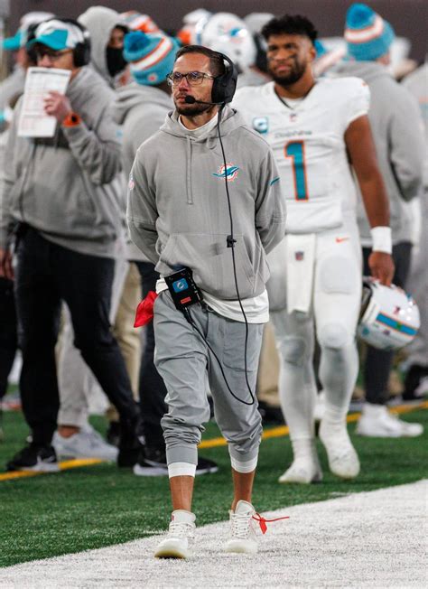 Mike McDaniels Style Another Way He Connects With Dolphins Miami Herald