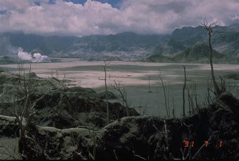 16 Powerful Photos And Videos Of Mt. Pinatubo's Destructive Volcanic ...