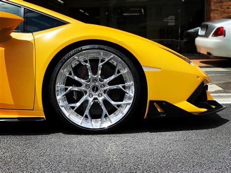 Lamborghini Huracan Yellow with Brixton Forged PF10 Duo Aftermarket ...