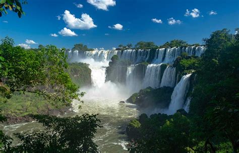 Iguassu Falls: Argentina or Brazil? - Humboldt Travel