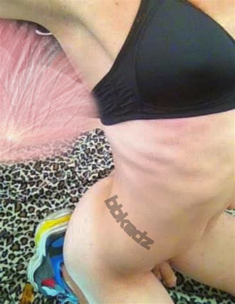 Tuskishgay Turkishsex Turkish Travesti Gay Lezbiyen Swinger Photo AShemaletube