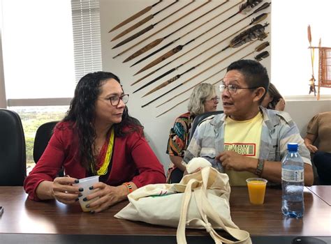 Lideran As Da Terra Ind Gena Yanomami S O Recebidas Pelas Diretorias Da