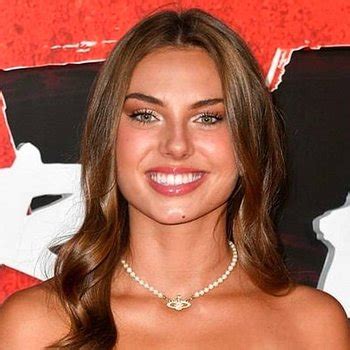 Caitlin Carmichael Babe Page Watch This Actress On FreeOnes