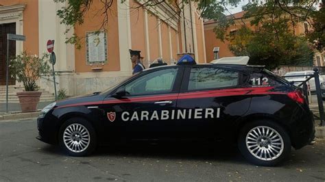 Tragedia Familiare A Ciampino Donna 64enne Uccide Il Fratello A Coltellate