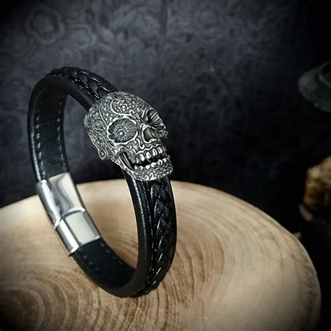 Bracelet Simili Cuir Noir Et Cr Ne Santa Muerte En Acier Rock Punk