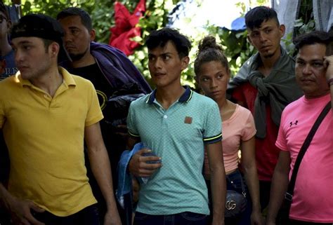 Migrantes Centroamericanos Lgbti Huyen De La Pobreza Pero Tambi N De