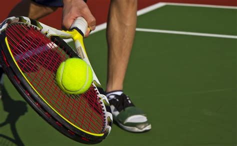 Best Tennis Shoes For Wide Feet (2022) | Wide Tennis Shoes