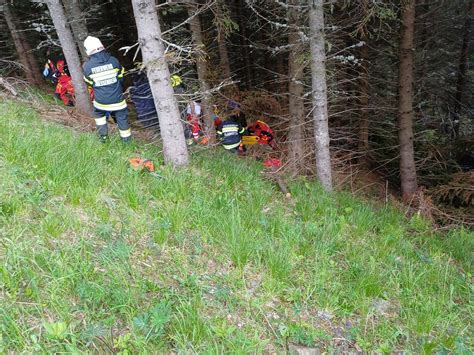 Gestürzt Motorradfahrer aus Leibnitz bei Unfall schwer verletzt