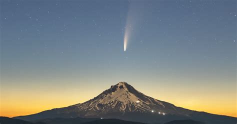 8 Mesmerizing Photos Of Comet NEOWISE Captured By Photographer Lester