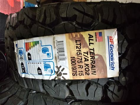 BFGOODRICH ALL TERRAIN T/A KO2 215/75 R15