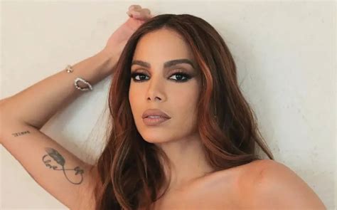 Novo Amor De Anitta é Revelado Novos Ciclos Área Vip