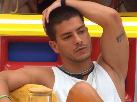 Bbb Arthur Aguiar Agita A Web Ao Falar Sobre Rebelde