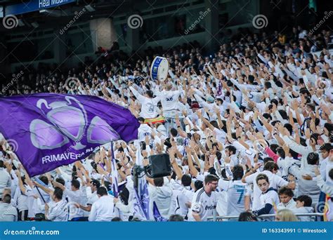 Real Madrid Fans Wallpaper Images Pictures Myweb